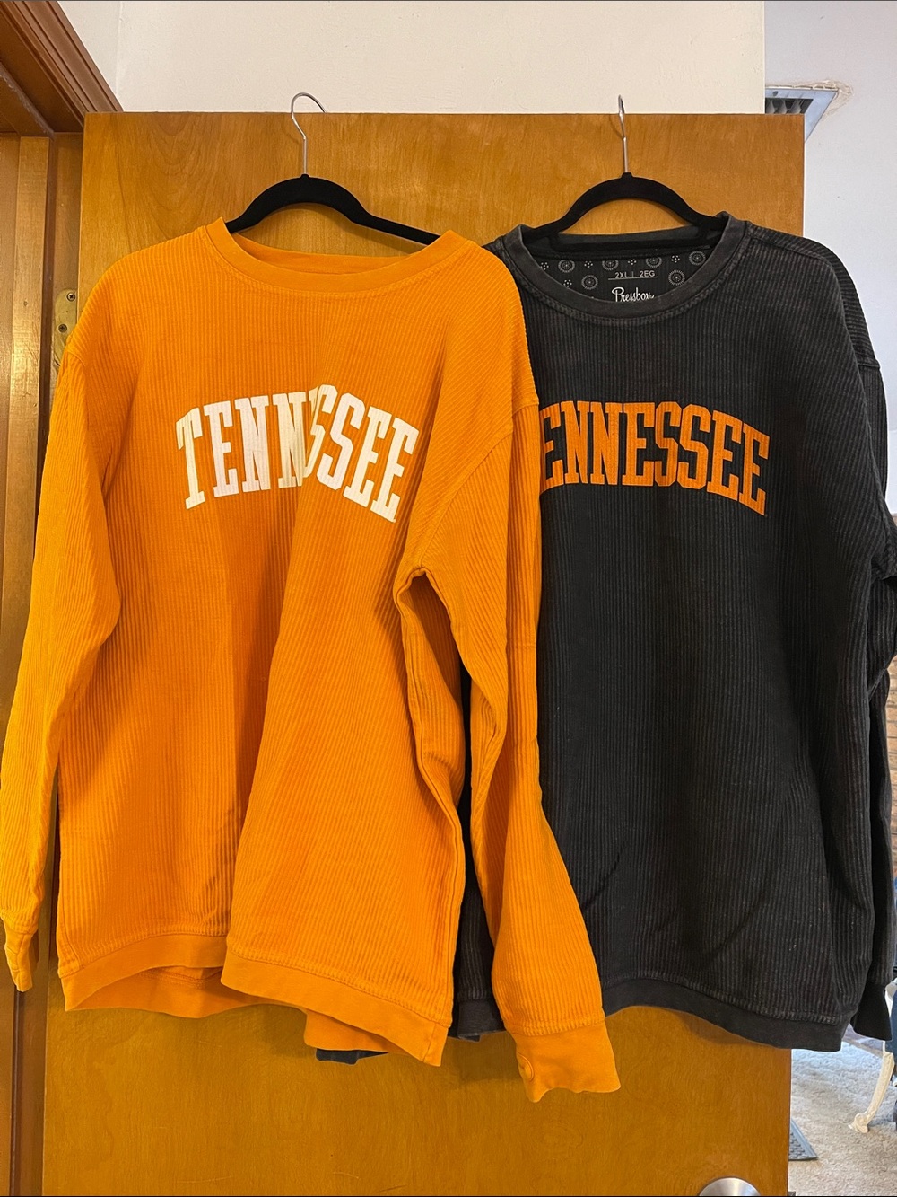 Pressbox Tennessee Corded Sweatshirt Duo in Orange and Black, size 2XL